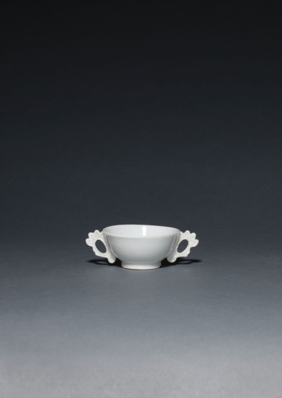 Kommetje met geribbelde oren