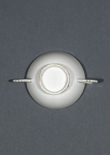 Kommetje met gekartelde oren